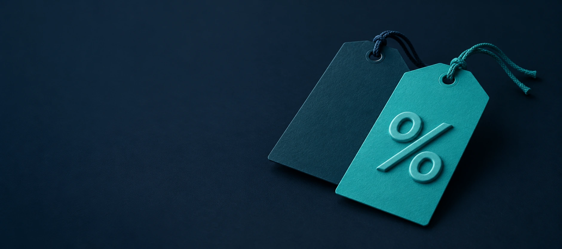 Etiquetas en verde y azul con un símbolo de descuento